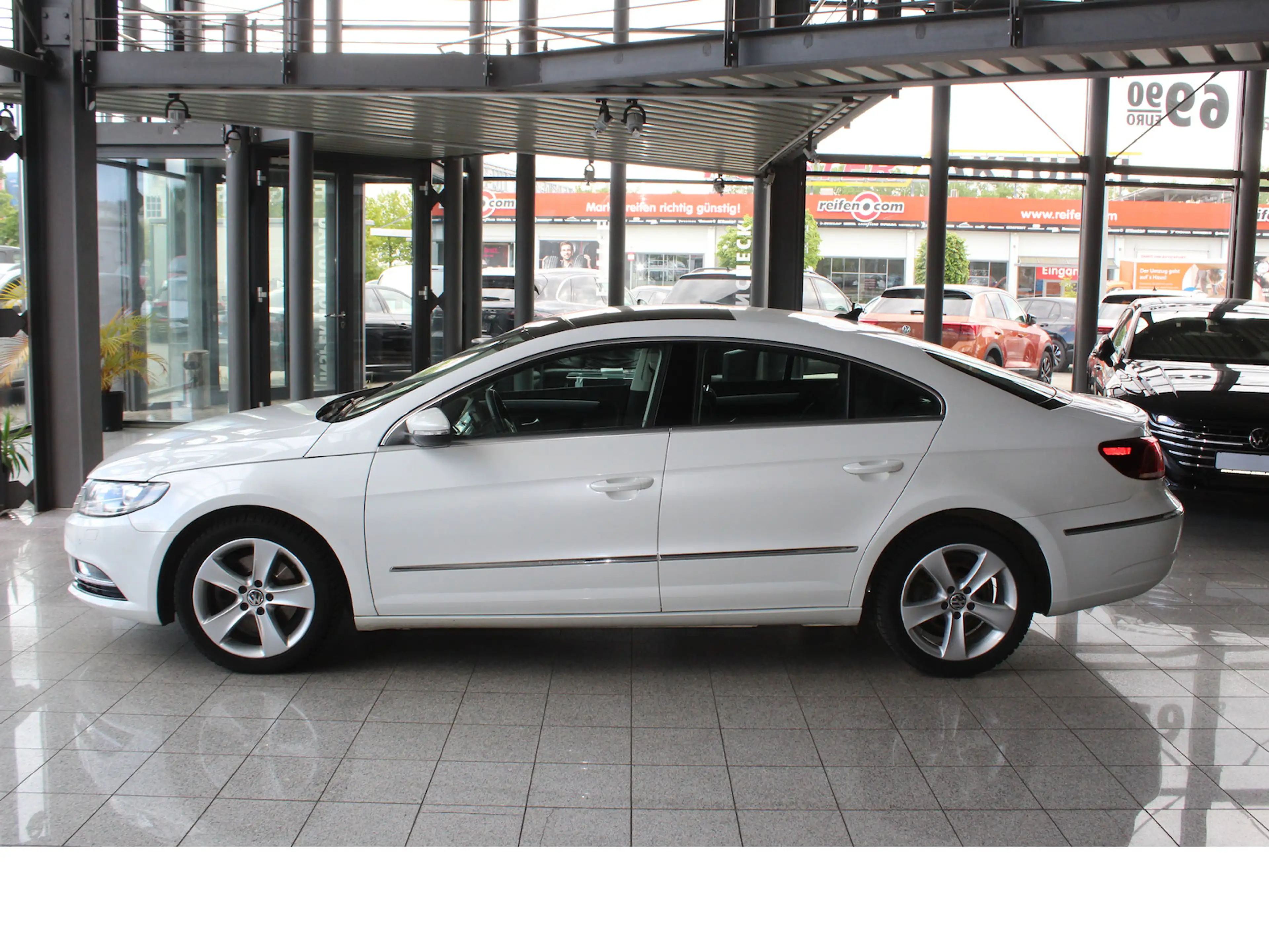 Volkswagen CC 2.0 TDI NAVI*XENON*SHZ*GLASDACH*KAM*GRA — photo 4