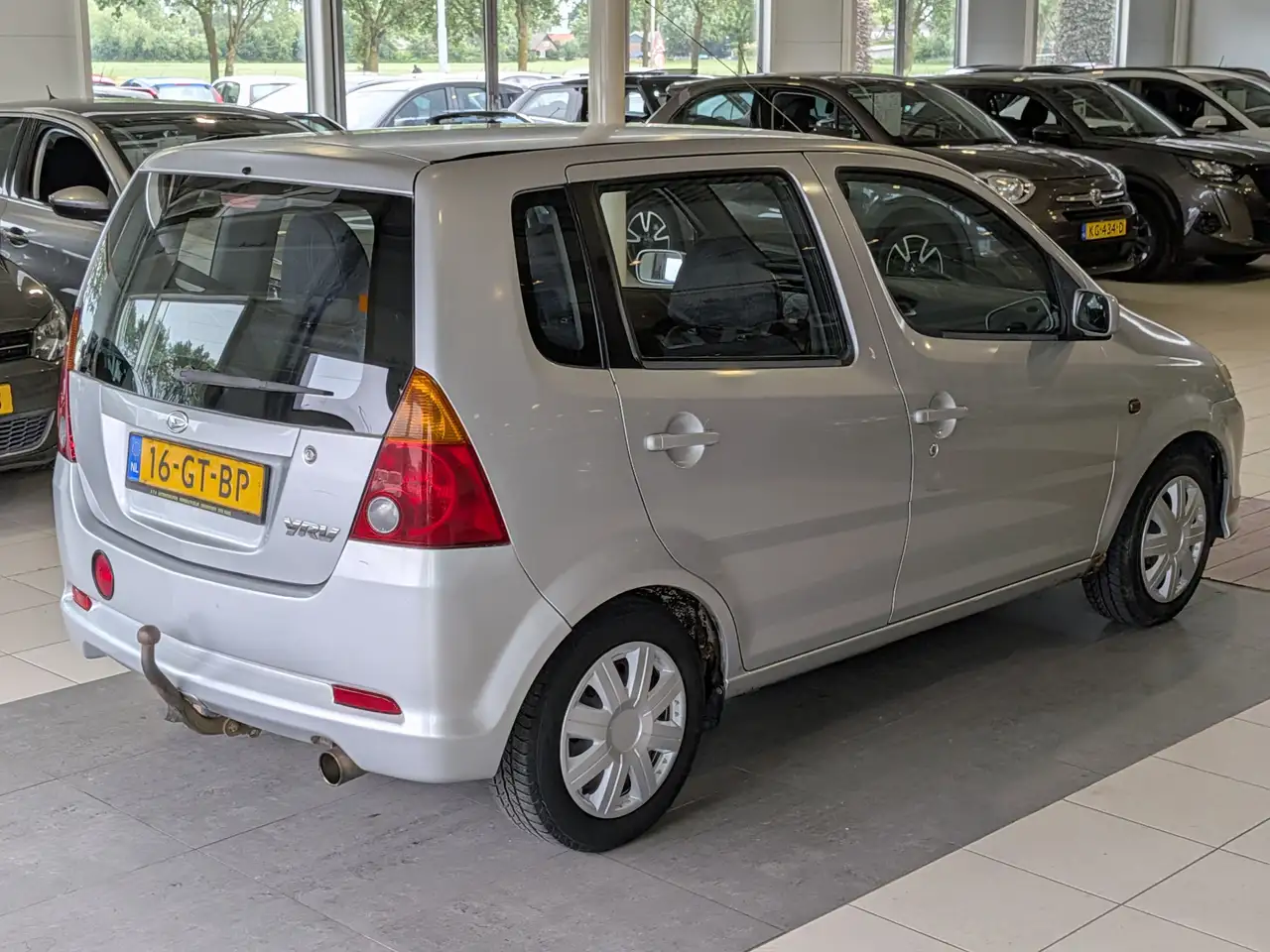 Daihatsu YRV Young RV 1.3-16V VTi Trekhaak, Stuurbekrachtiging, foto 4