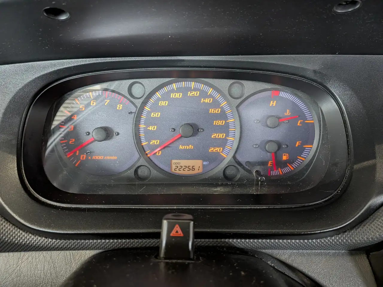 Daihatsu YRV Young RV 1.3-16V VTi Trekhaak, Stuurbekrachtiging, foto 10