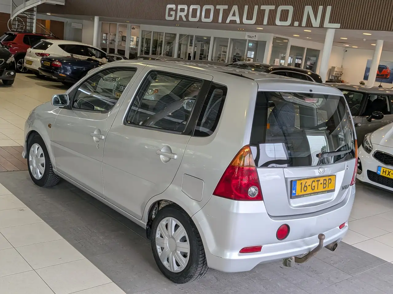 Daihatsu YRV Young RV 1.3-16V VTi Trekhaak, Stuurbekrachtiging, foto 3