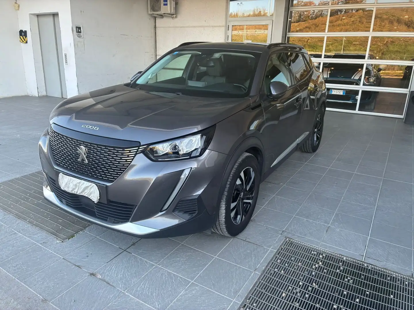 Peugeot 2008 1.2 puretech Active s&s 100cv Grau - 1