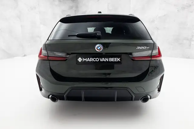 BMW 3 Series view 10