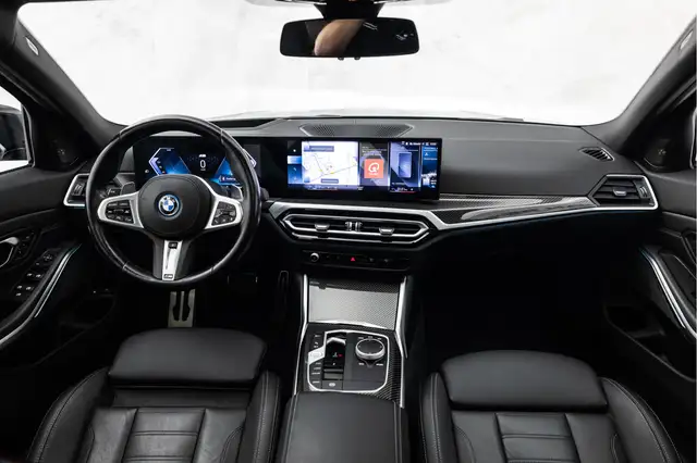 BMW 3 Series view 17