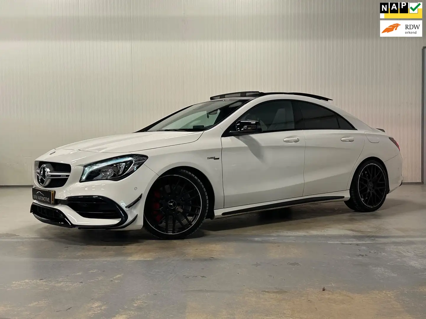 Mercedes-Benz CLA 45 AMG 4MATIC | KUIPSTOELEN | PANO | AERODYNAMIC | MEMORY Wit - 1