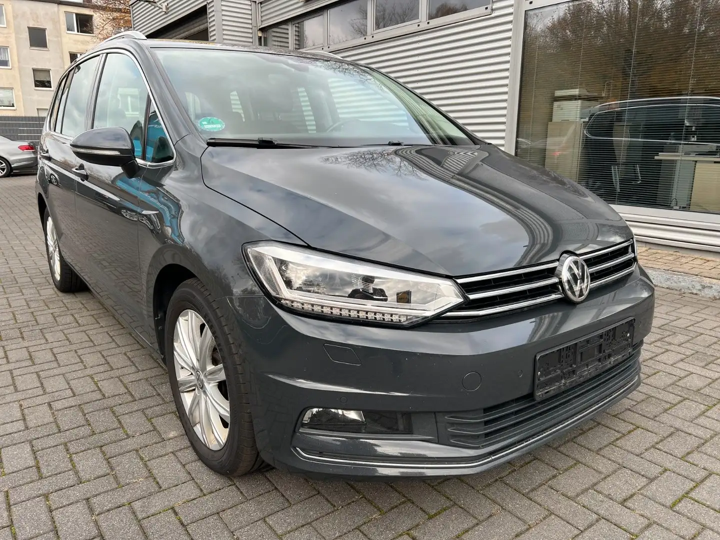 Volkswagen Touran Highline BMT/Start-Stopp/7 Sitzer/190PS Grau - 1