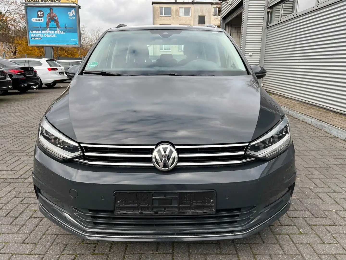 Volkswagen Touran Highline BMT/Start-Stopp/7 Sitzer/190PS Grau - 2