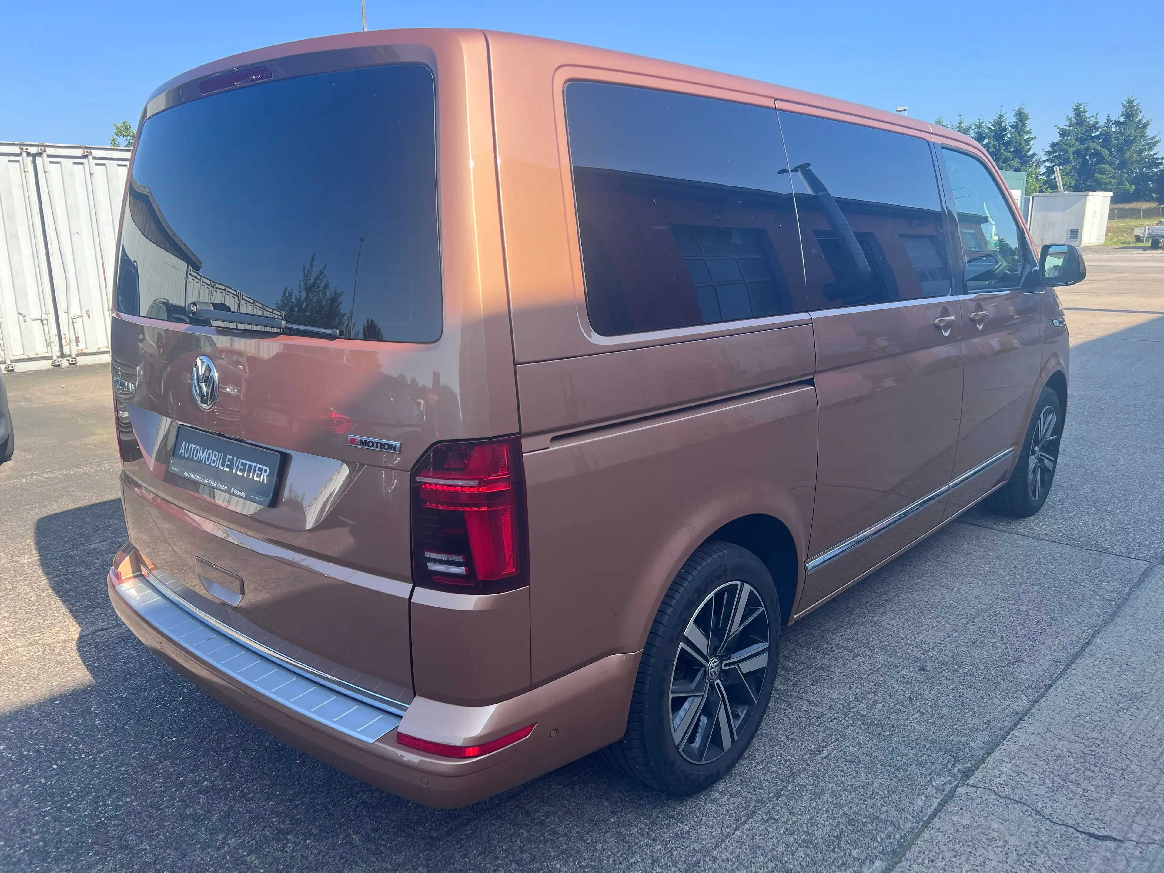 Volkswagen T6.1 Multivan Multivan Highline 4MOTION — photo 4