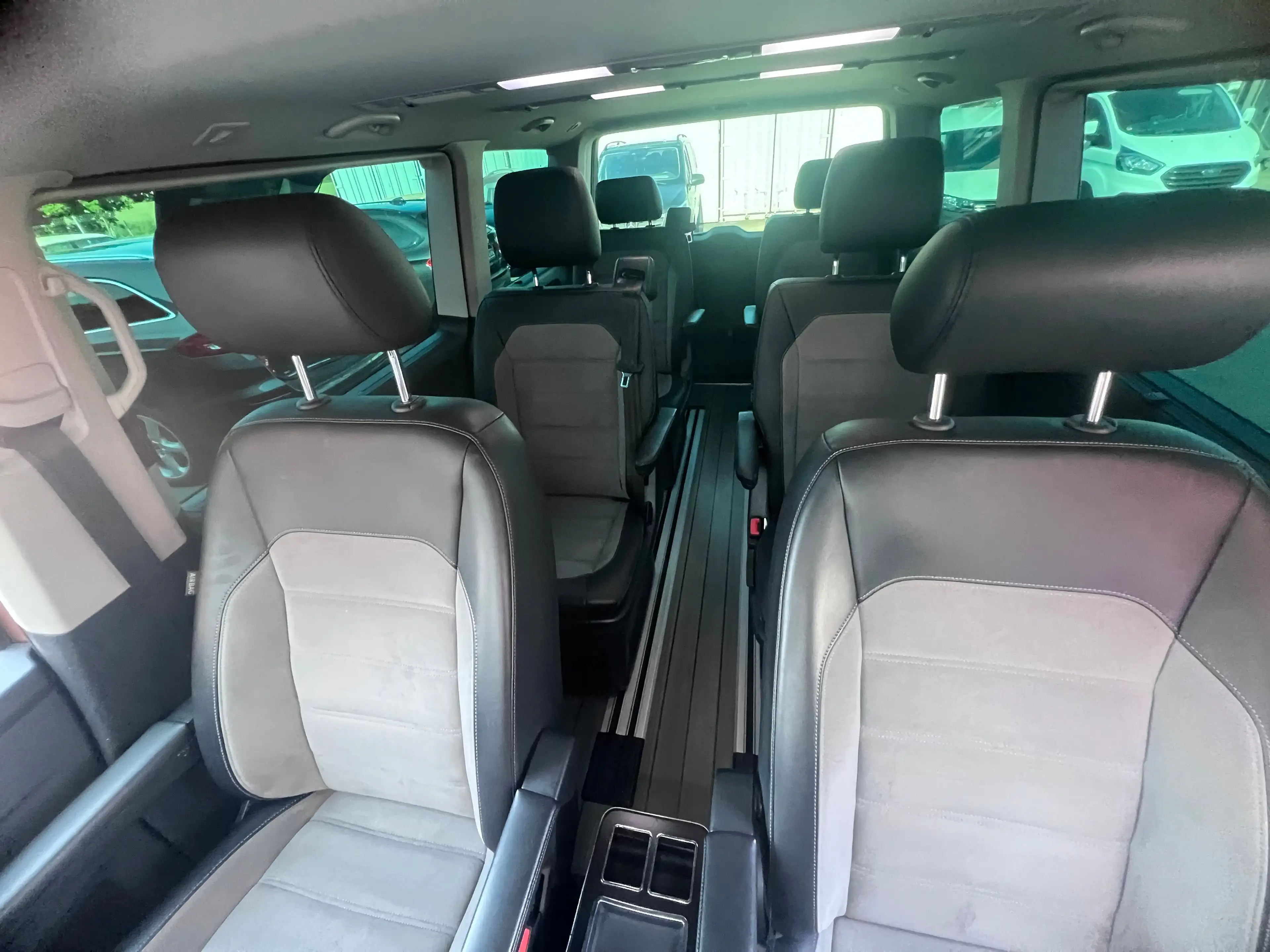 Volkswagen T6.1 Multivan Multivan Highline 4MOTION — photo 12