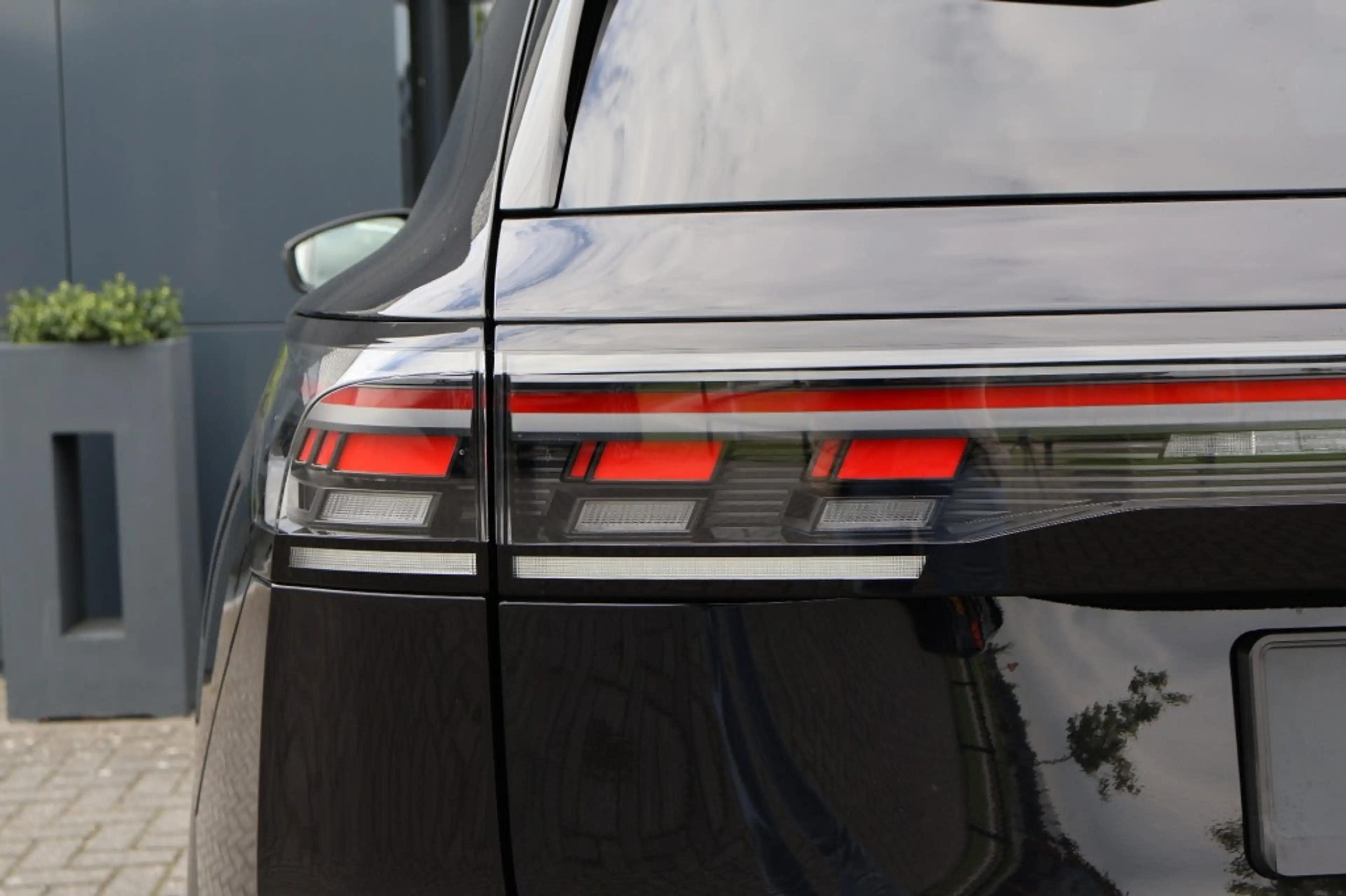 Volkswagen Tiguan 1.5 eTSI DSG R-Line Black st 150pk /Panodak/ 360gr — photo 12