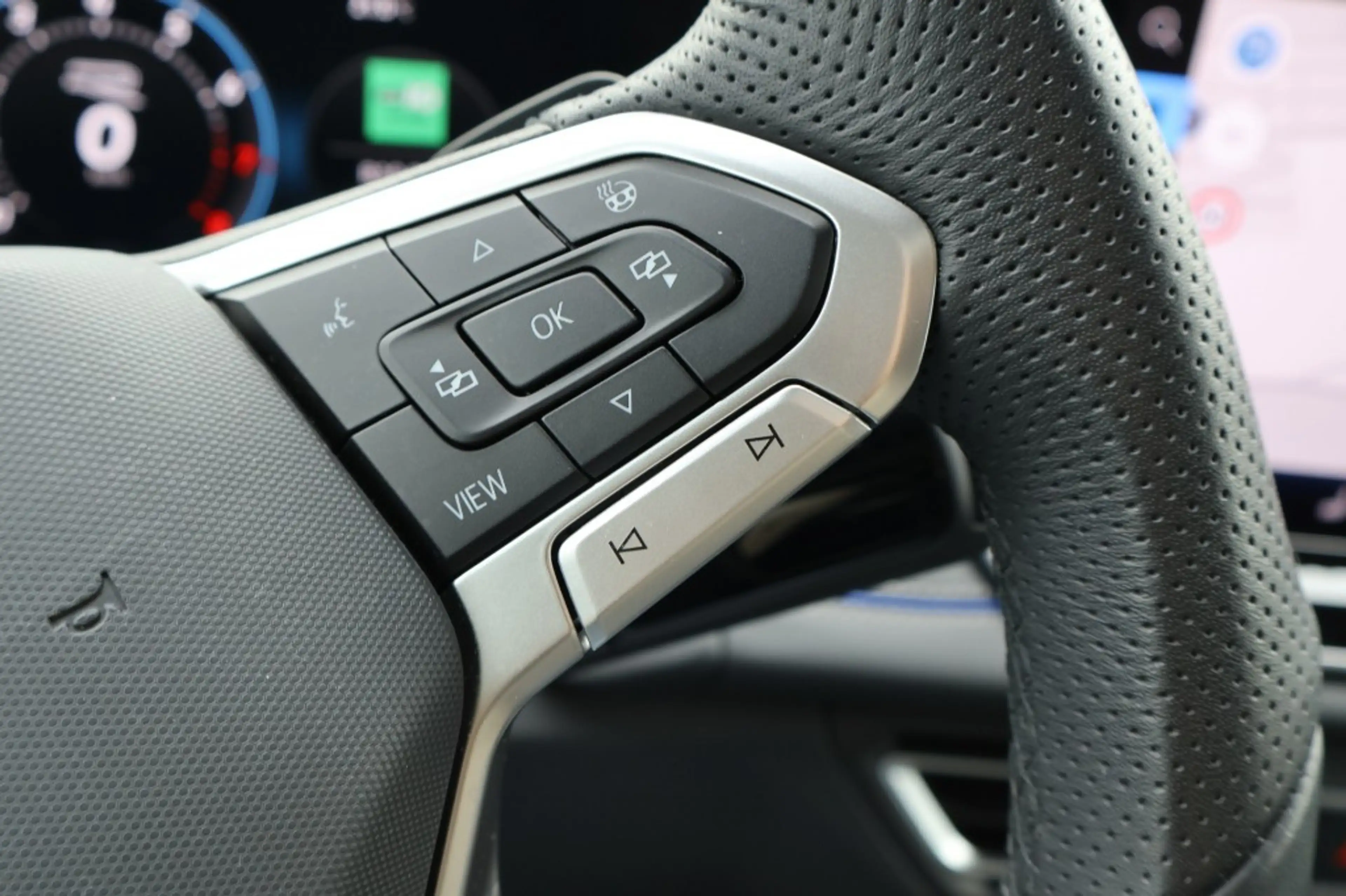 Volkswagen Tiguan 1.5 eTSI DSG R-Line Black st 150pk /Panodak/ 360gr — photo 50