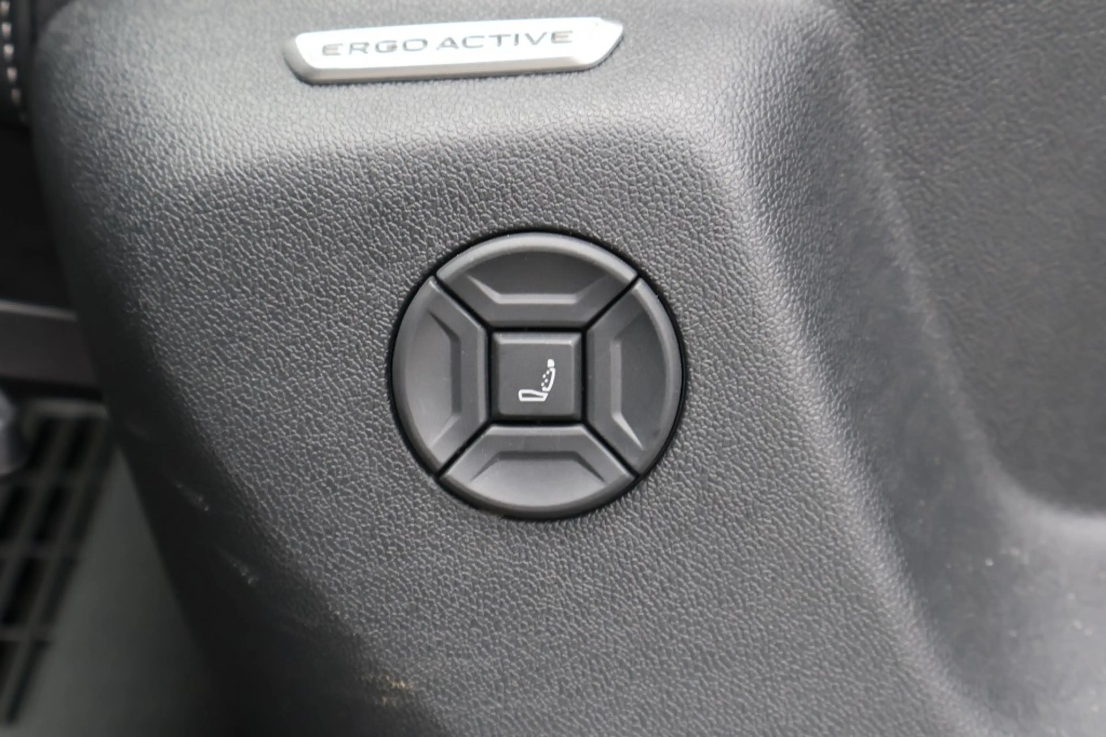 Volkswagen Tiguan 1.5 eTSI DSG R-Line Black st 150pk /Panodak/ 360gr — photo 31