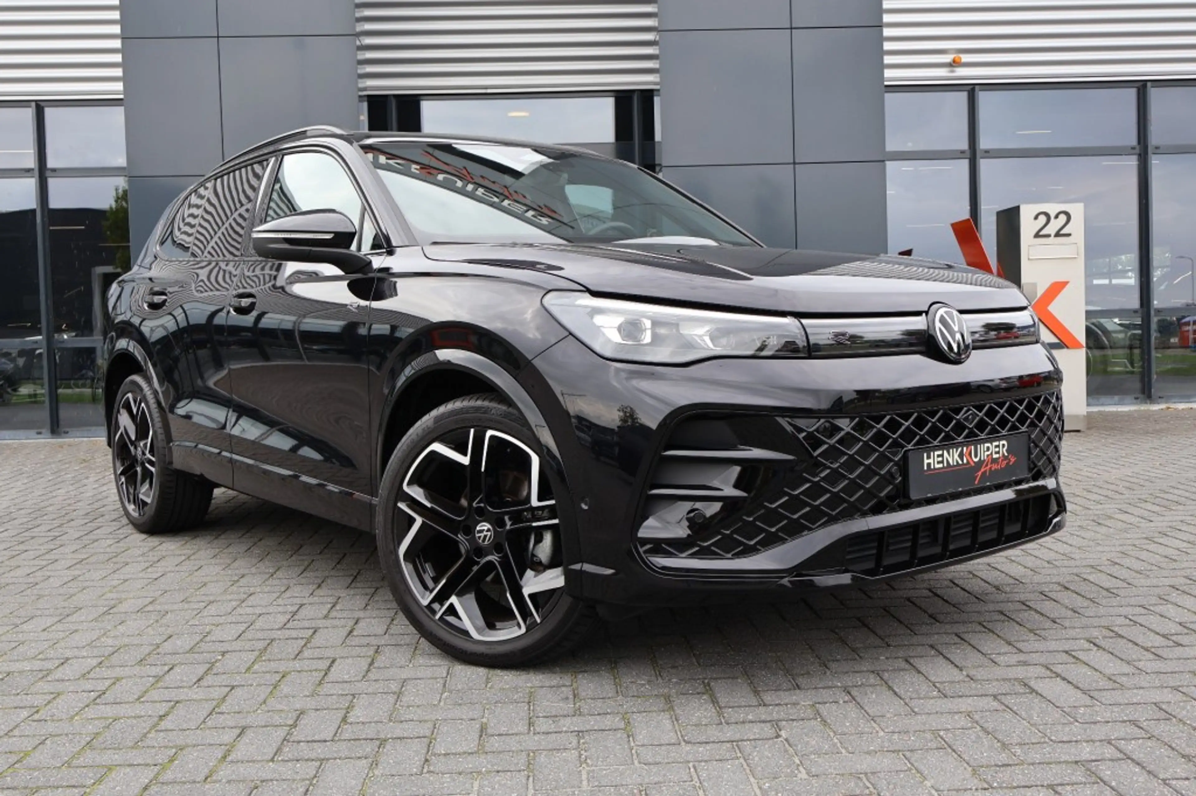 Volkswagen Tiguan 1.5 eTSI DSG R-Line Black st 150pk /Panodak/ 360gr — photo 10