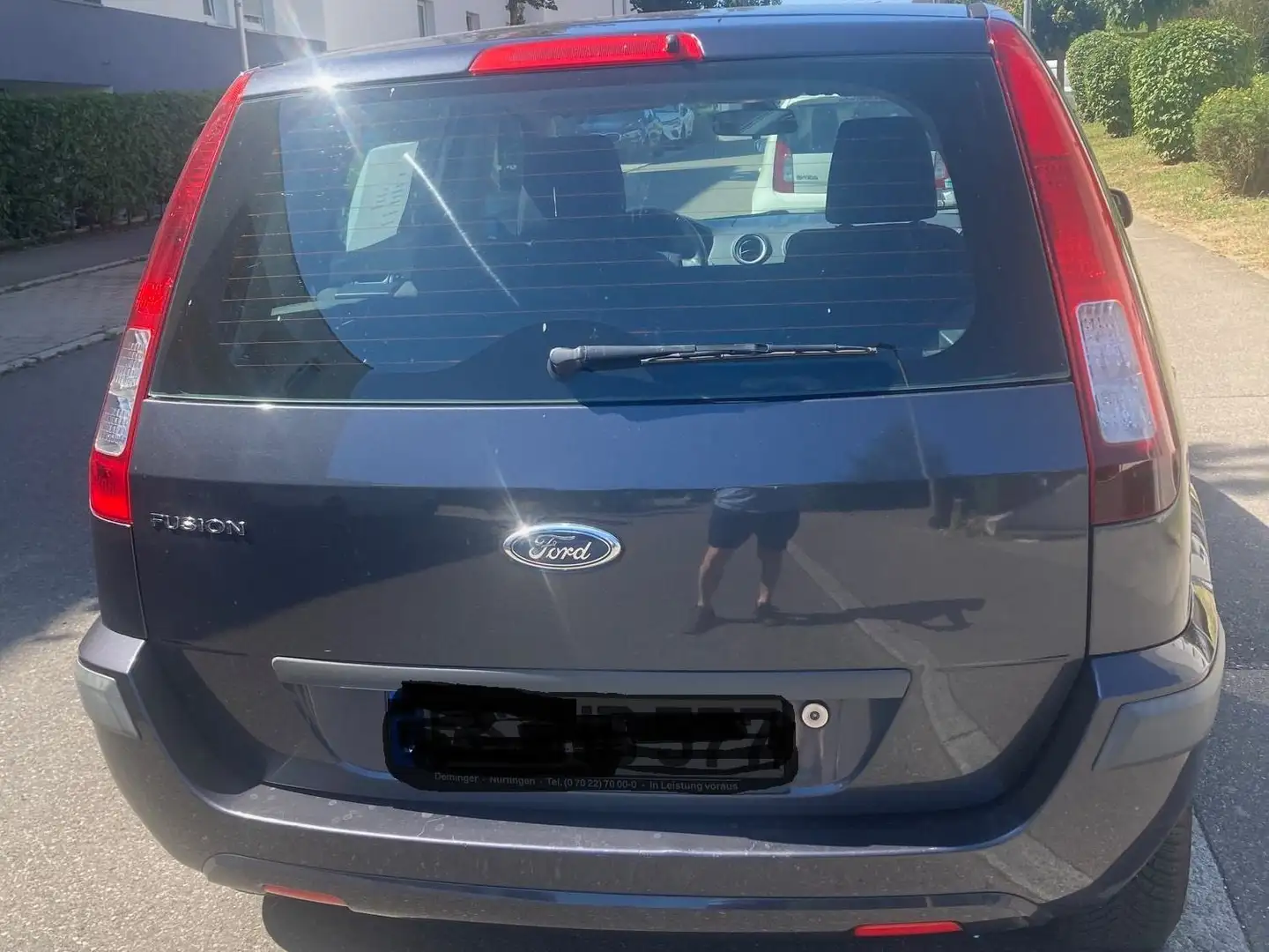 Ford Fusion Fusion 1.6 Fun Grau - 2