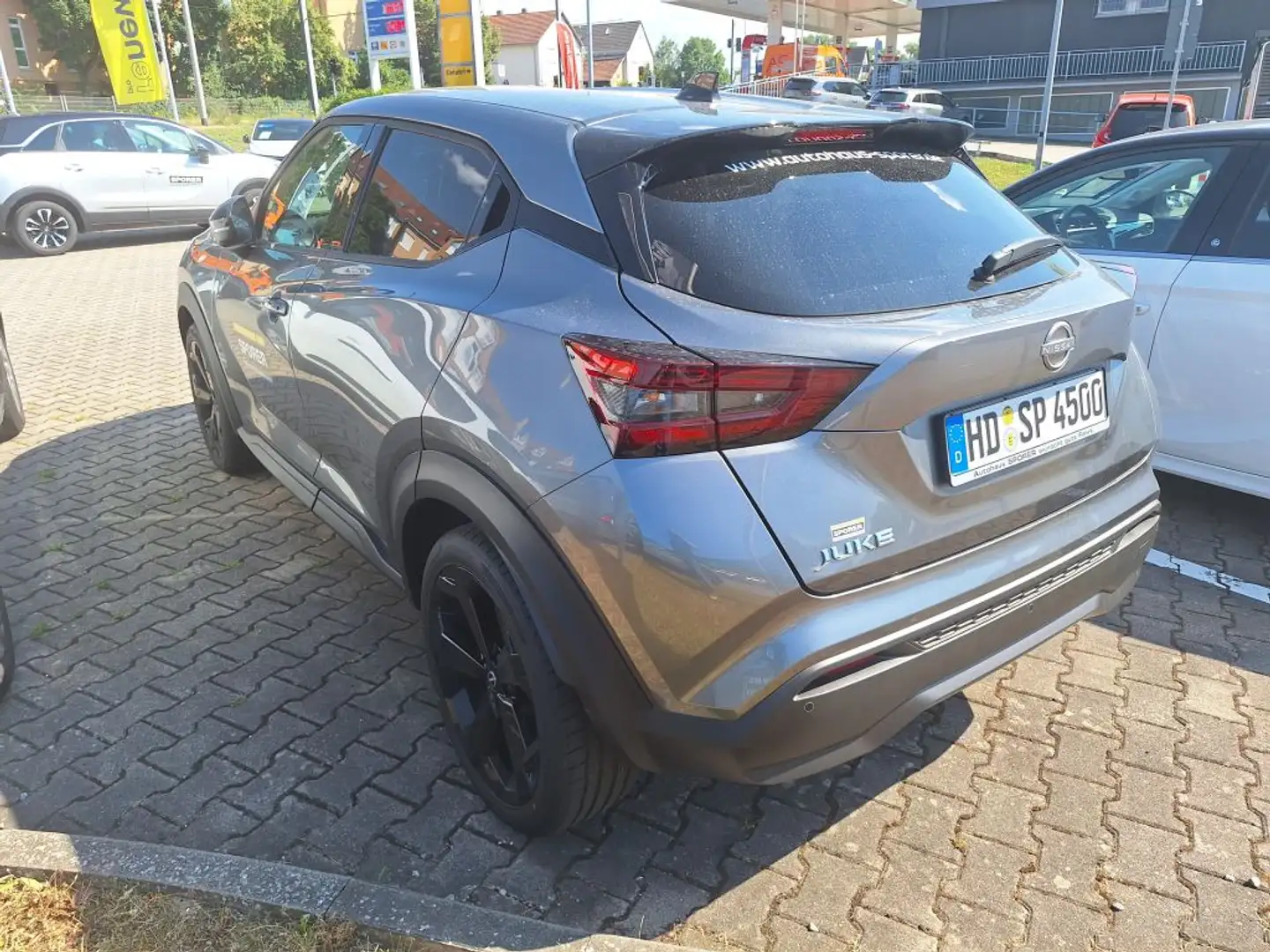 Nissan Juke 1.0 DIG-T Tekna Grau - 2