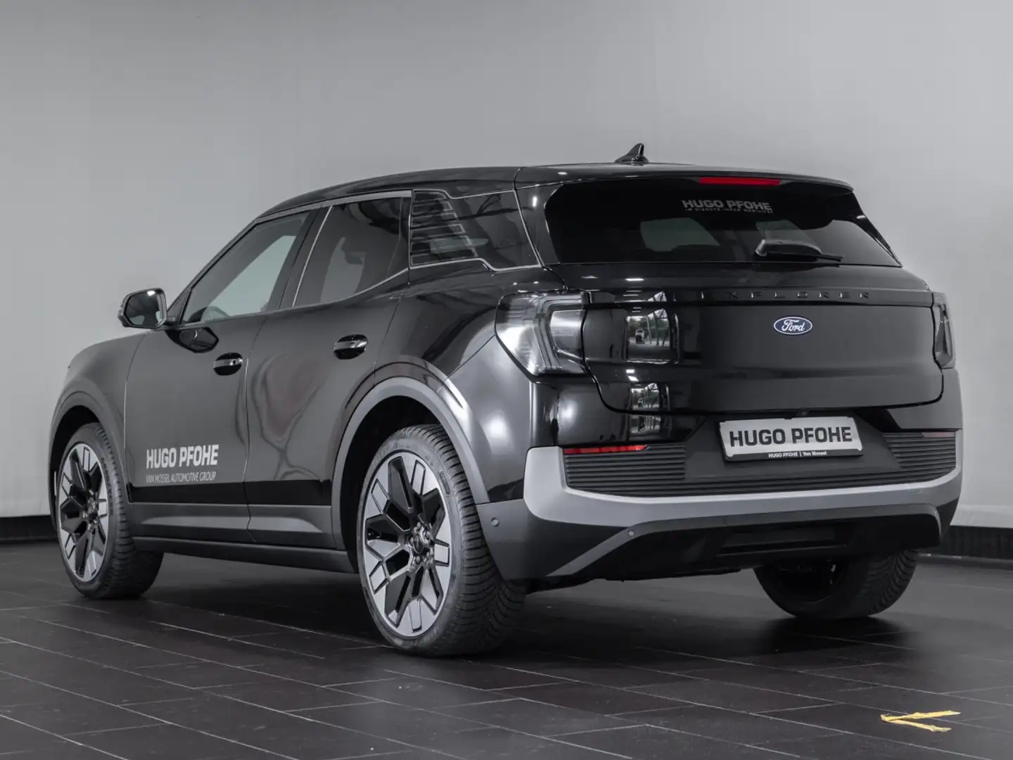 Ford Explorer Premium Extended Range 77kWh RWD Schwarz - 2