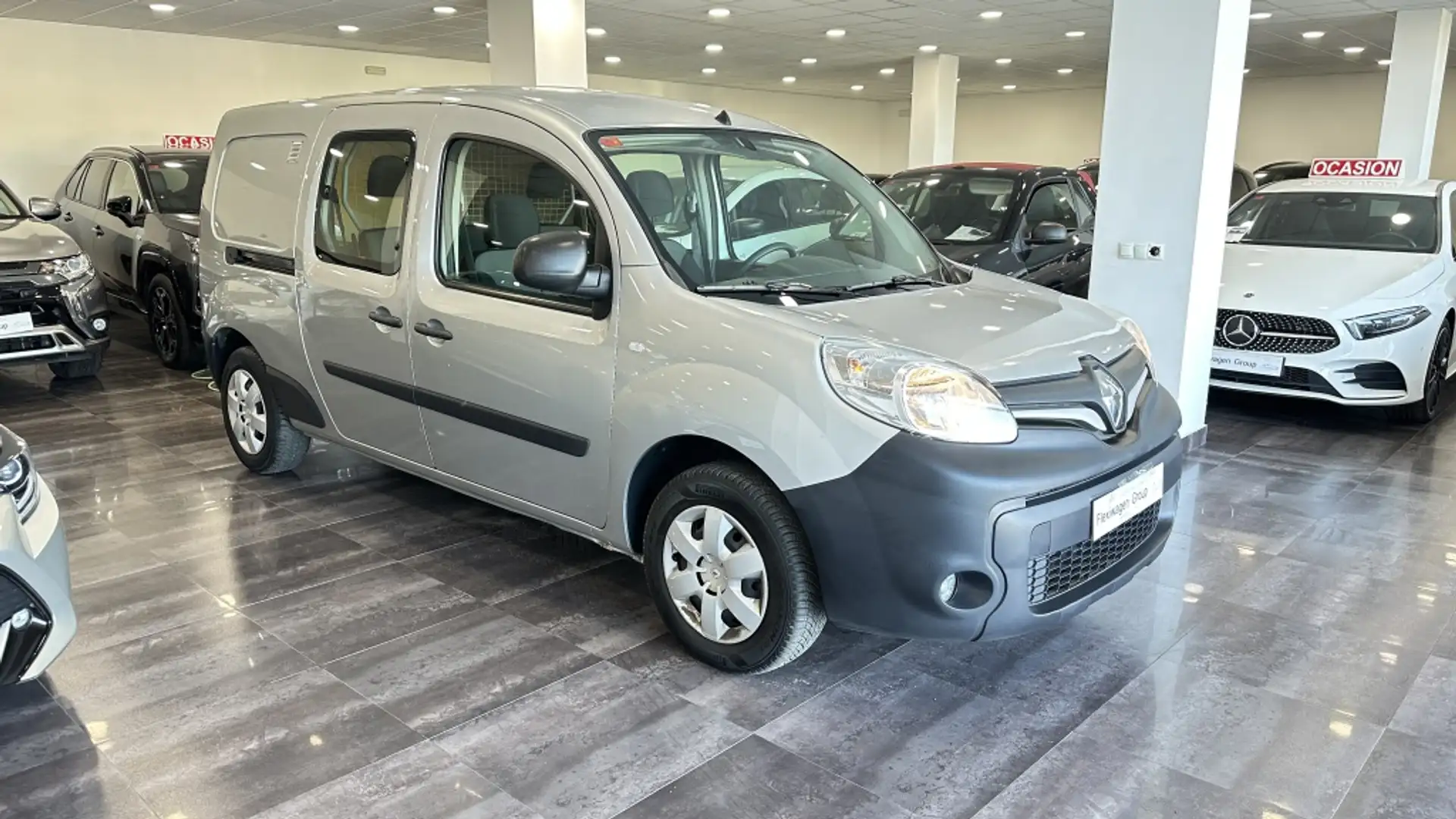 Renault Kangoo Combi 1.5dCi Blue Profesional 85kW Plateado - 1
