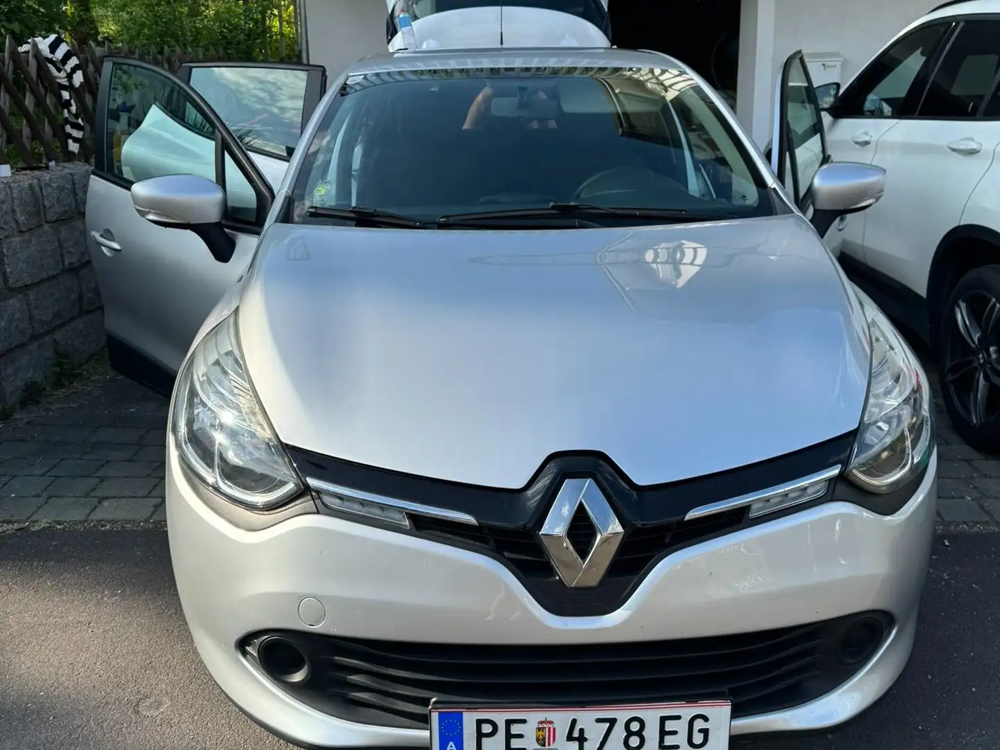 Renault Clio Clio Grandtour Expression Energy TCe 90 Expression Grau - 1