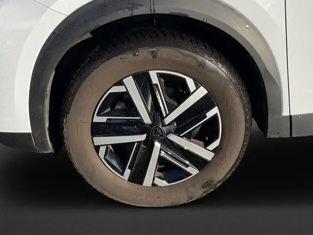 Peugeot 2008 view 8