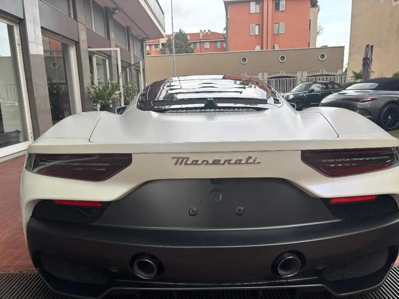 Maserati MC20 2022