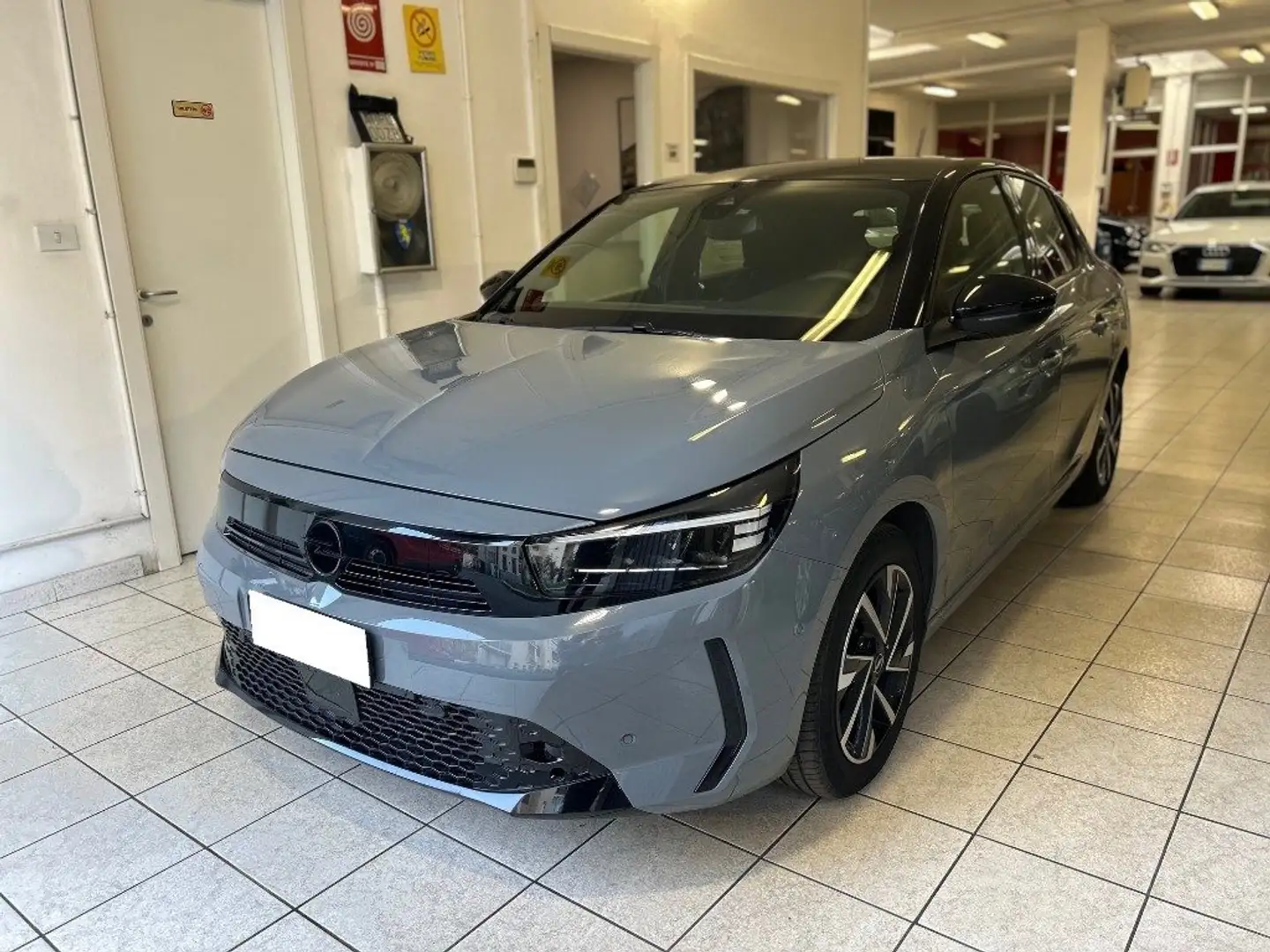 Opel Corsa 1.2 GS Grigio - 1