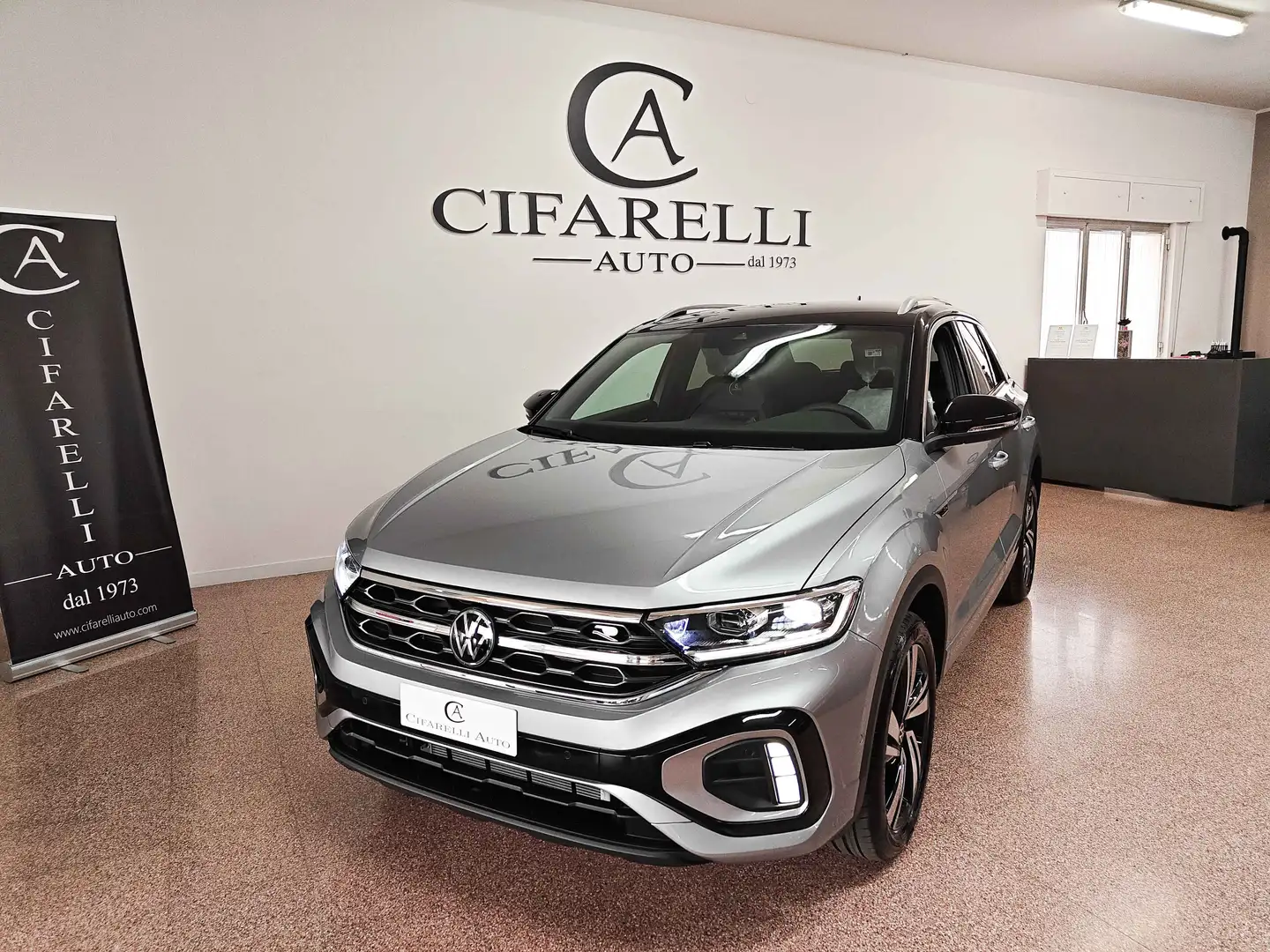 Volkswagen T-Roc T-Roc 1.0 tsi R-Line Plus 115cv Grigio - 2