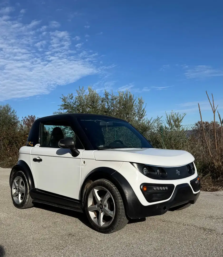 Tazzari EV Zero EM1 Weiß - 1