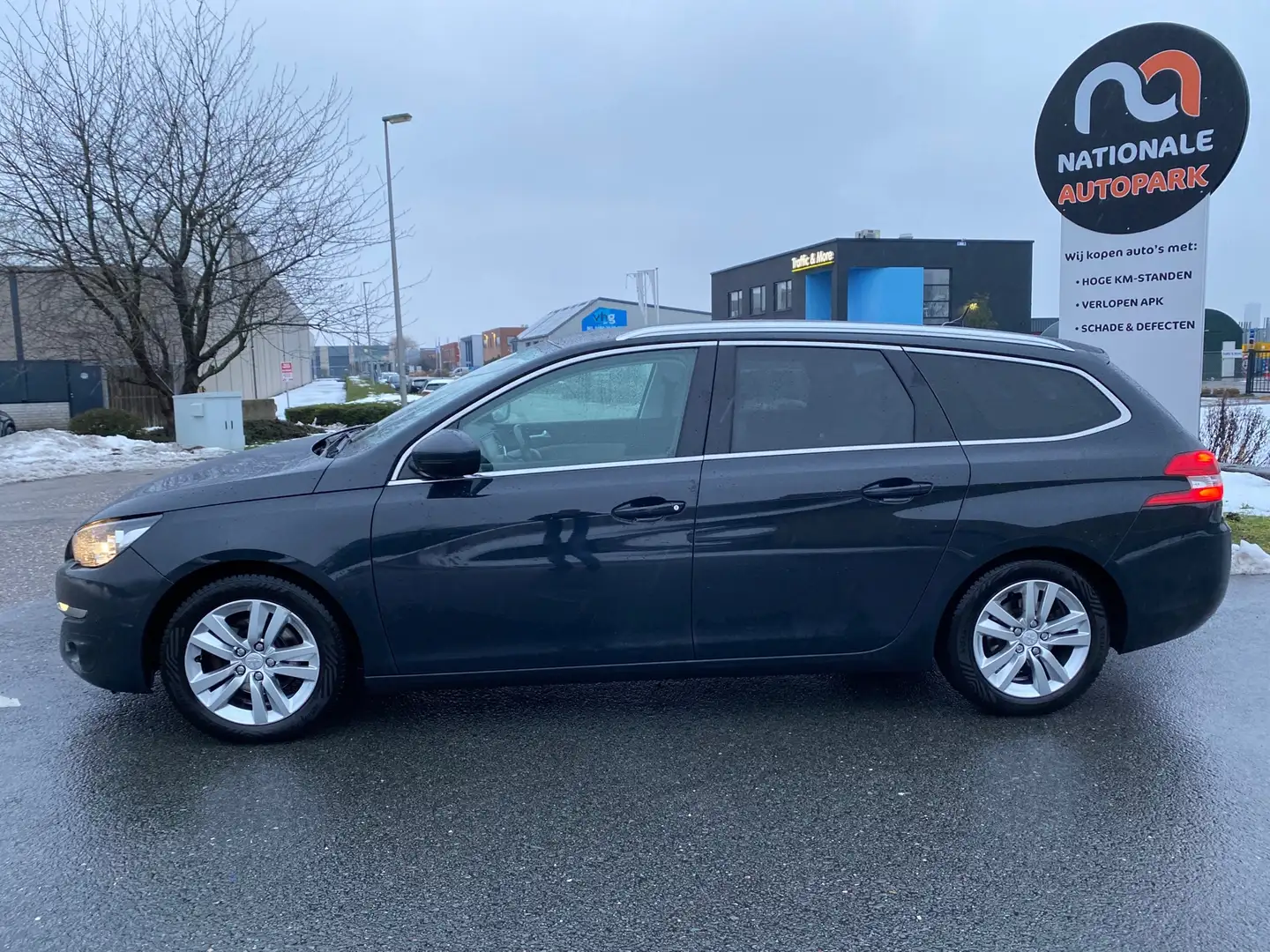 Peugeot 308 SW 2014 * 1.6 BlueHDI Blue Lease Executive * EURO6 Grau - 2