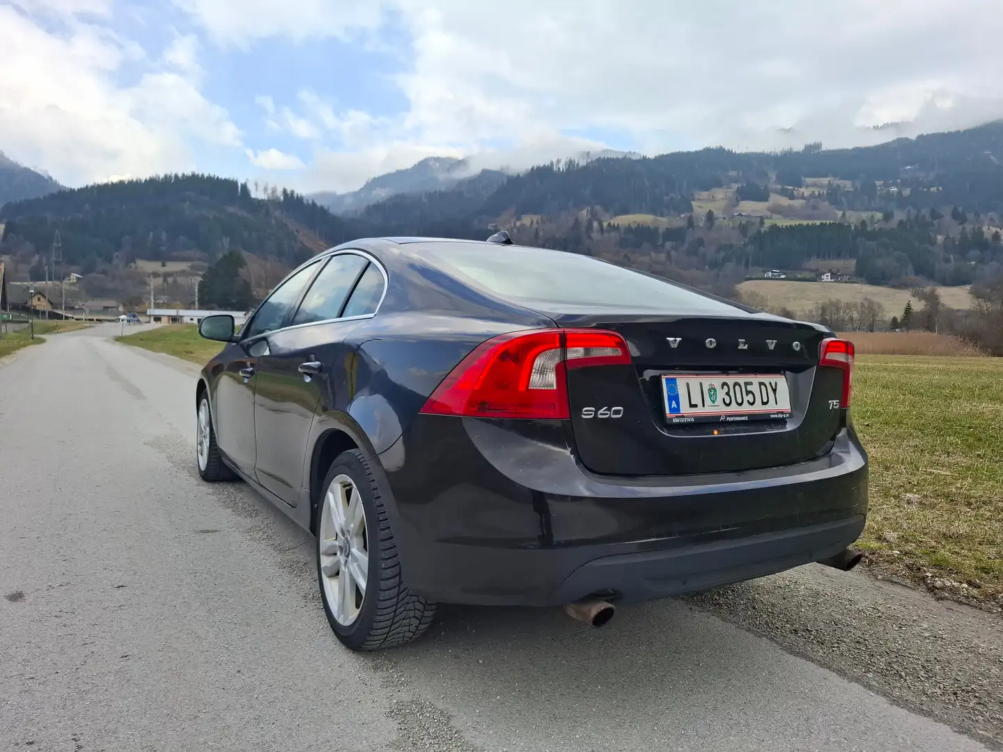 Volvo S60 Schwarz - 2