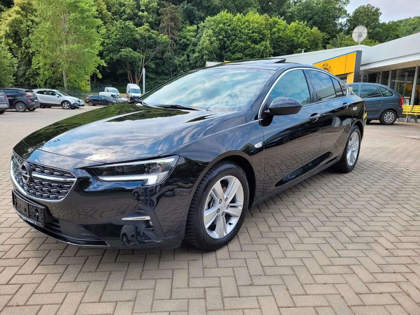 Opel Insignia B GS Elegance LED Navi Leder Massage Zwart - 2