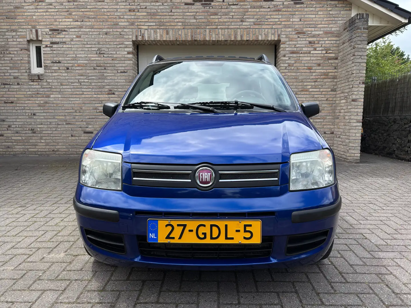 Fiat Panda 1.2 Emotion / Airco / Pano / Nieuwe APK Blauw - 2
