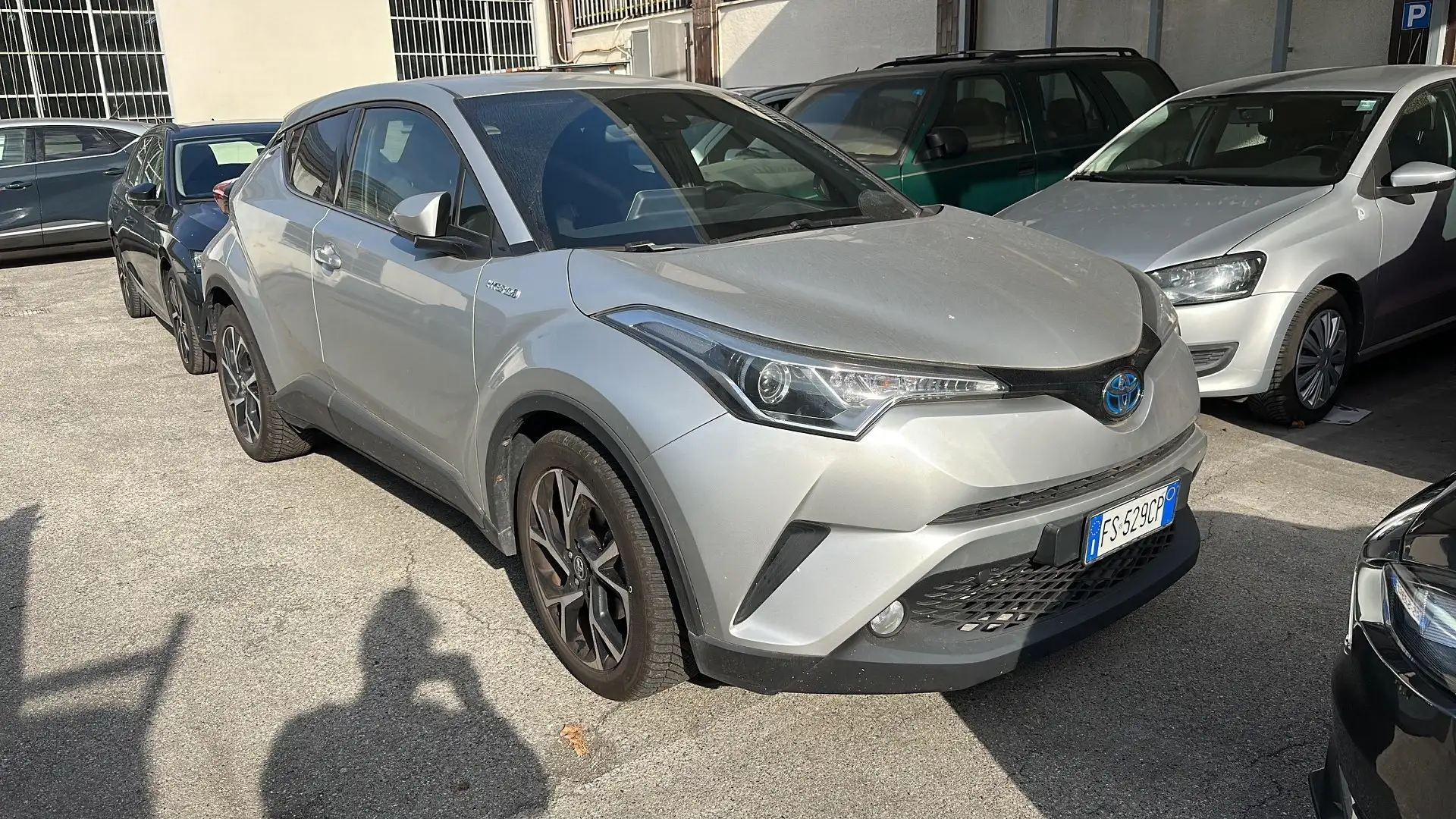 Toyota C-HR C-HR 1.8 Hybrid E-CVT Style - SOLO 19000KM Plateado - 2