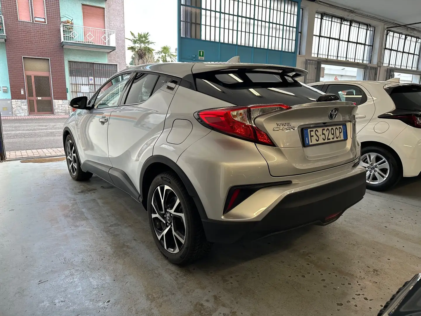 Toyota C-HR C-HR 1.8 Hybrid E-CVT Style - SOLO 19000KM Argent - 2