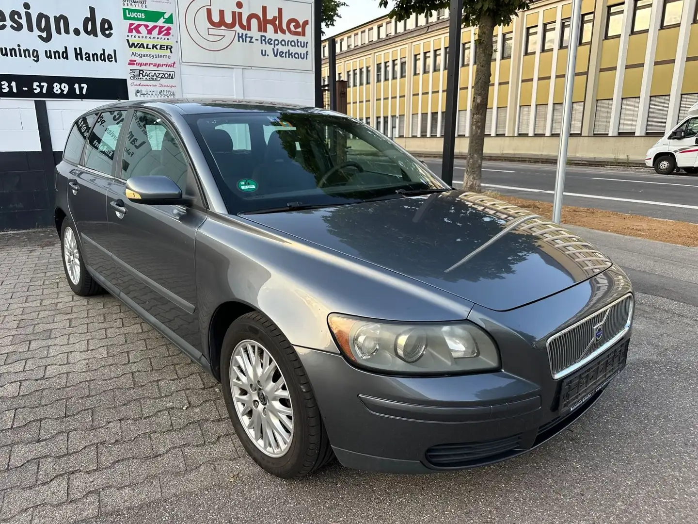 Volvo V50 *1.Hand*Scheckheft*Klima*AHK* Gris - 1