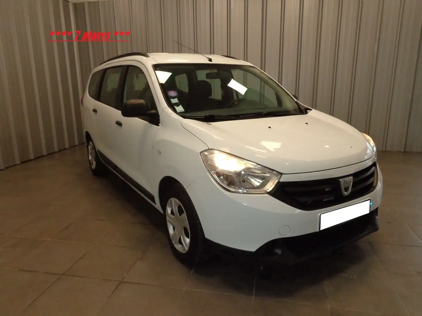 Dacia Lodgy 1.2 TCE 115CH SILVER LINE 7 PLACES - 1
