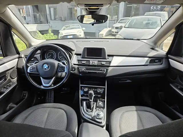 BMW 2 Series view 8
