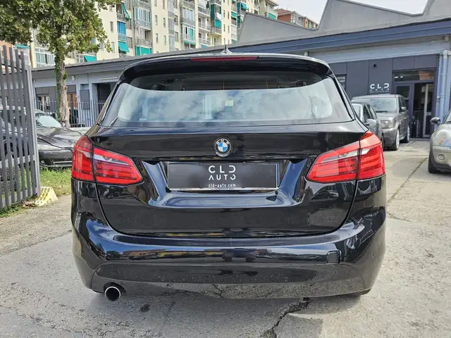 BMW 2 Series view 5