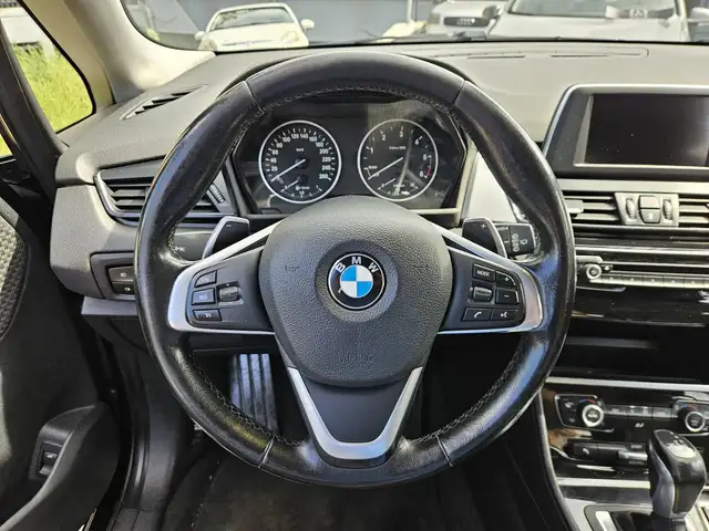 BMW 2 Series view 12