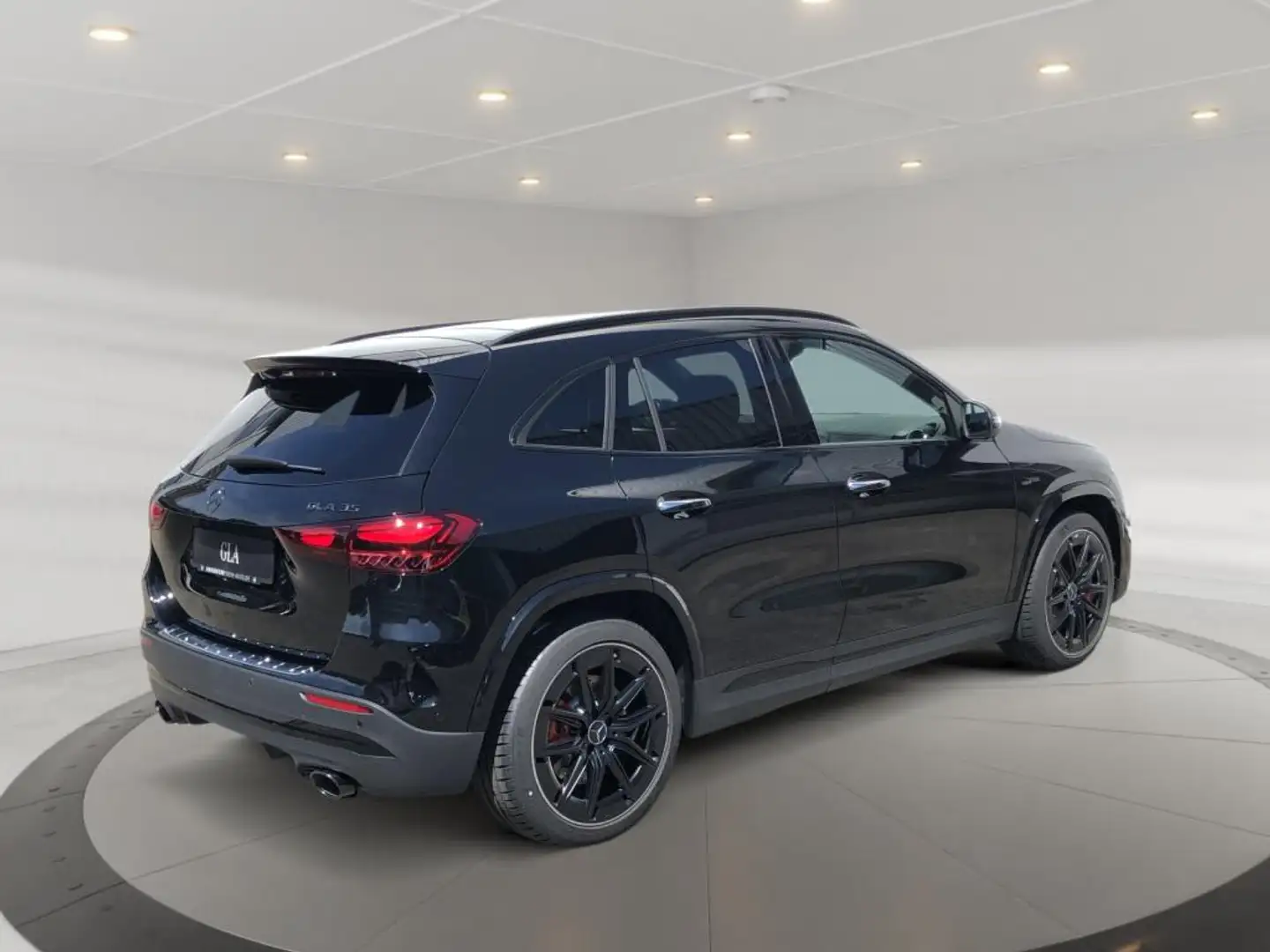 Mercedes-Benz GLA 35 AMG AMG GLA 35 4MATIC +Pano+AHK+360°+DISTR Schwarz - 2