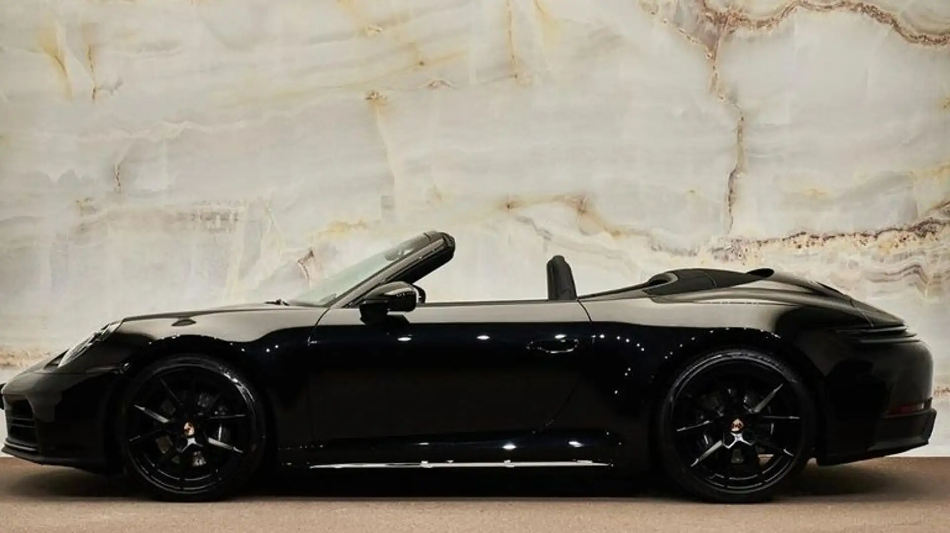 Porsche 911 Carrera Cabriolet Negro - 2