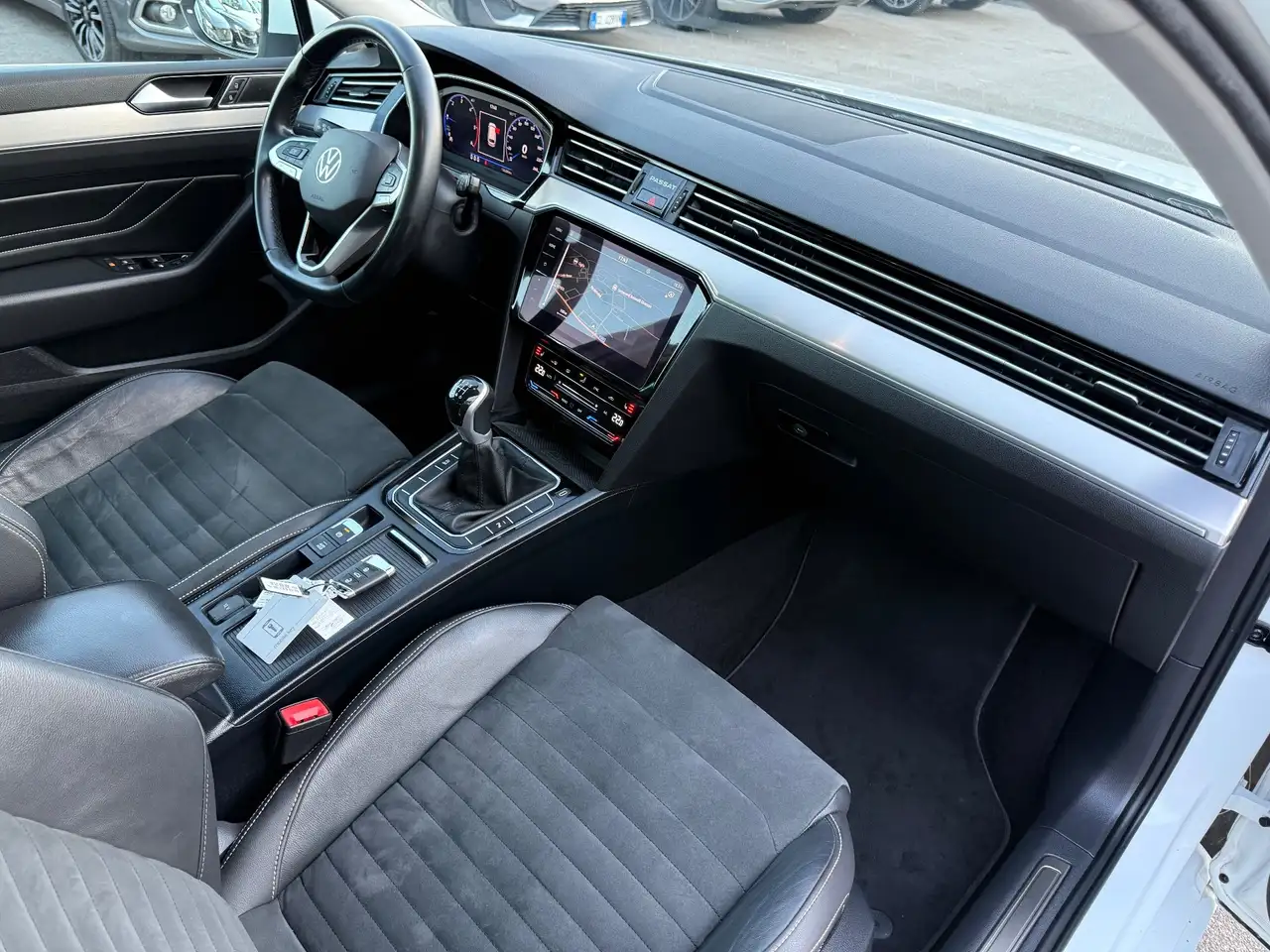 Volkswagen Passat Variant 2.0 TDI SCR EVO Executive, миниатюра 21
