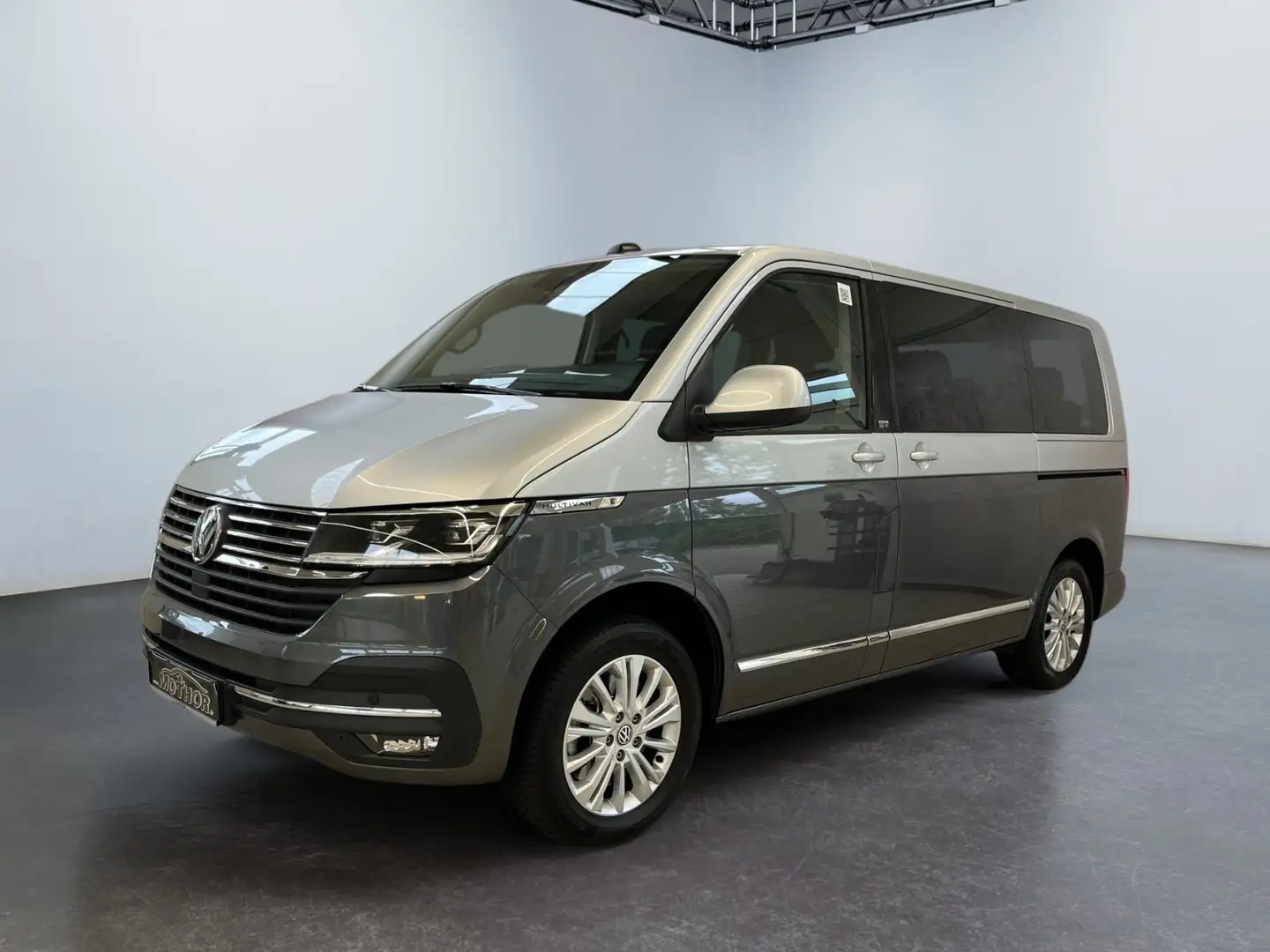 Volkswagen T6.1 Multivan Generation Six 2.0 TDI DSG Leder Grau - 2
