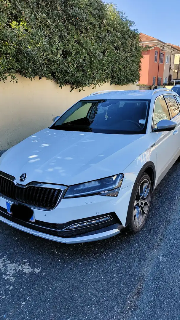 Skoda Superb Wagon 2.0 tdi Scout 4x4 190cv dsg - 1