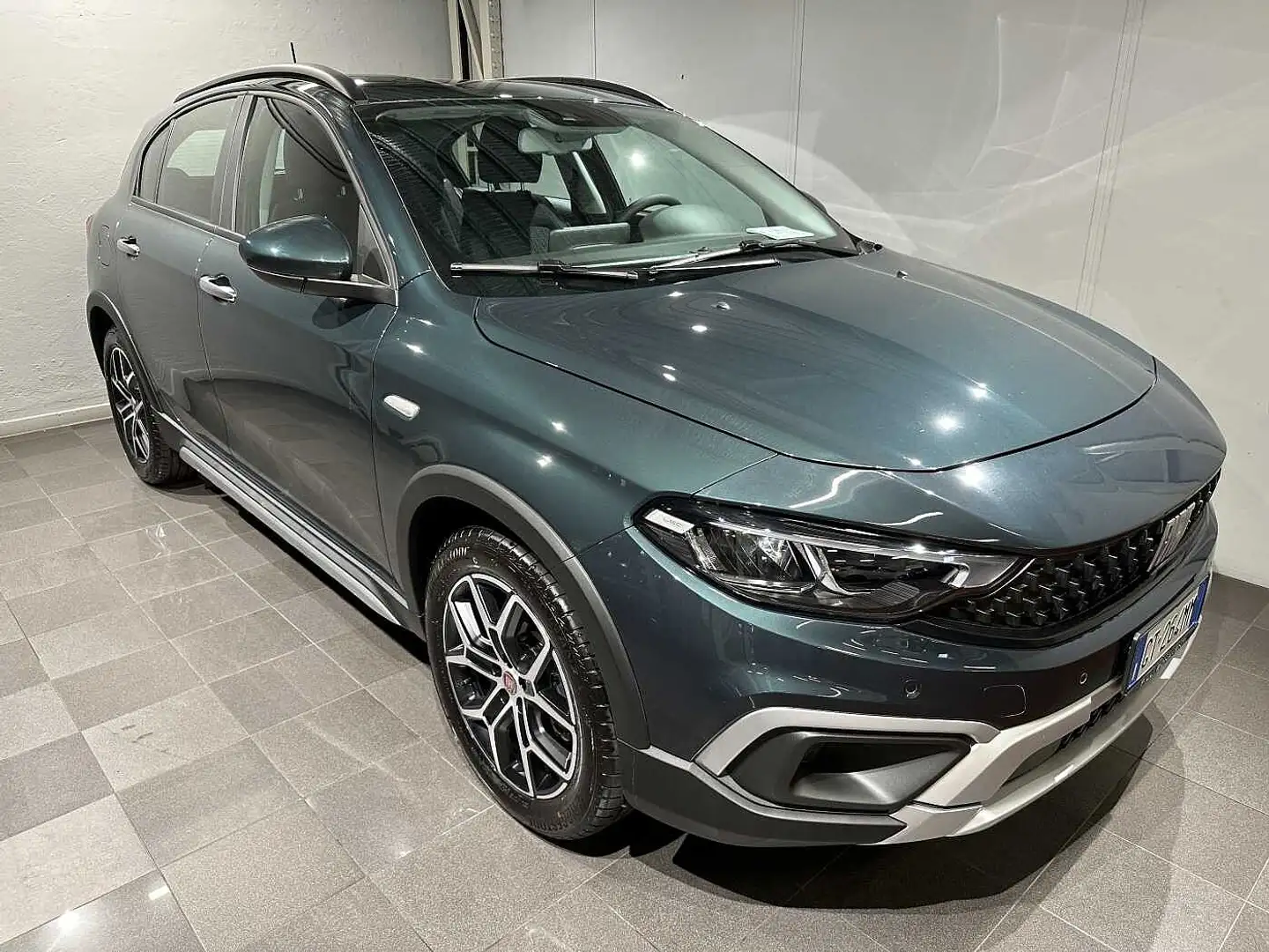 Fiat Tipo 1.5 Hybrid DCT 5 porte Cross Verde - 2