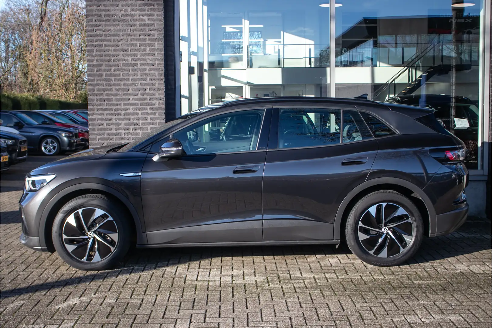 Volkswagen ID.4 Pro 77 kWh | SOH 90% | 19"LMV | Trekhaak | Gris - 2