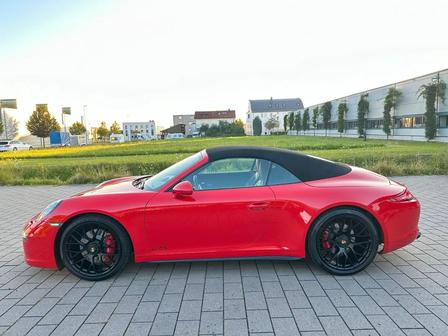 Porsche 911 991 4 GTS Cabrio/Approved/Sitzklima,Leder... Rot - 2