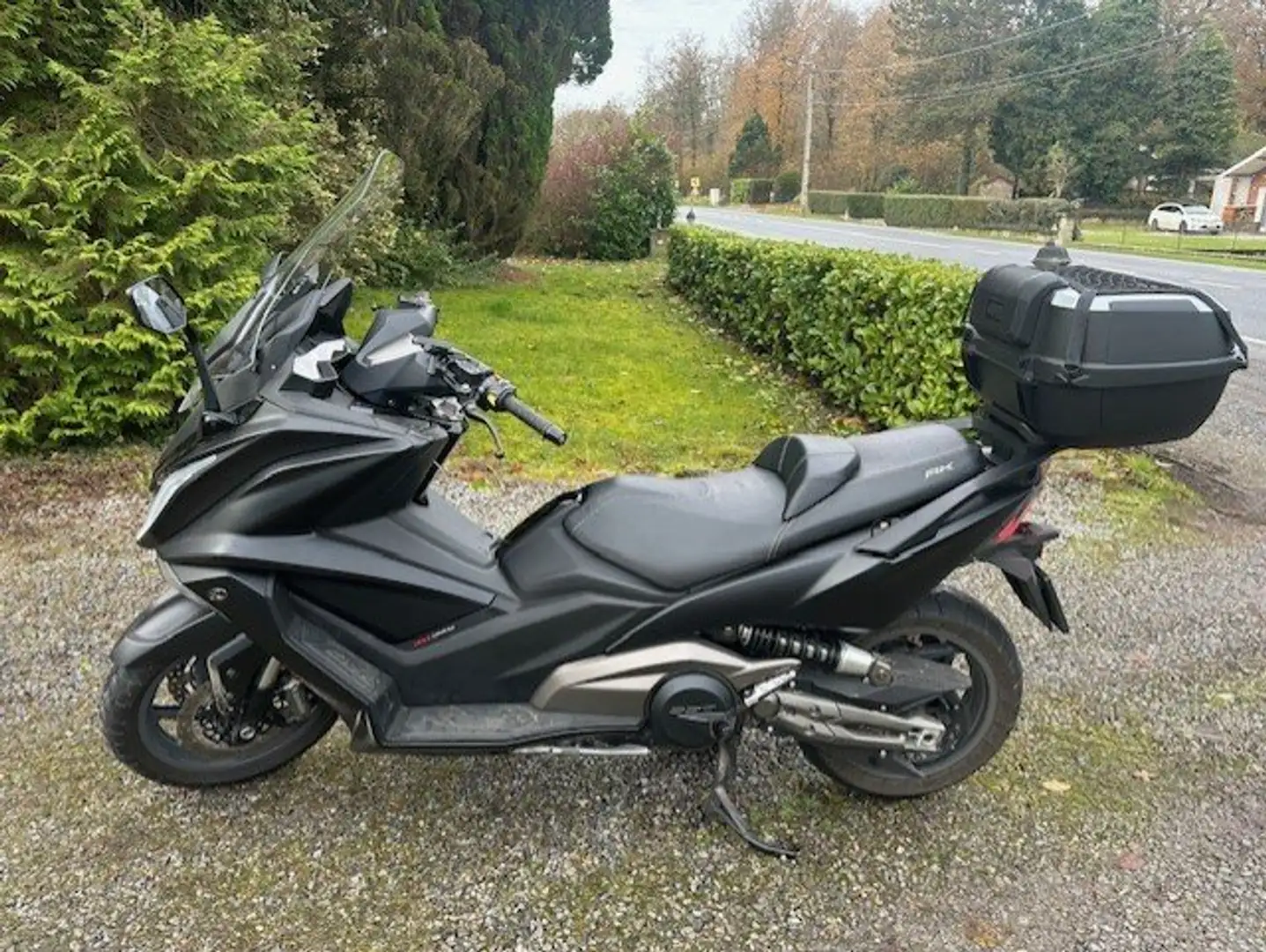 Kymco AK 550 Negro - 1
