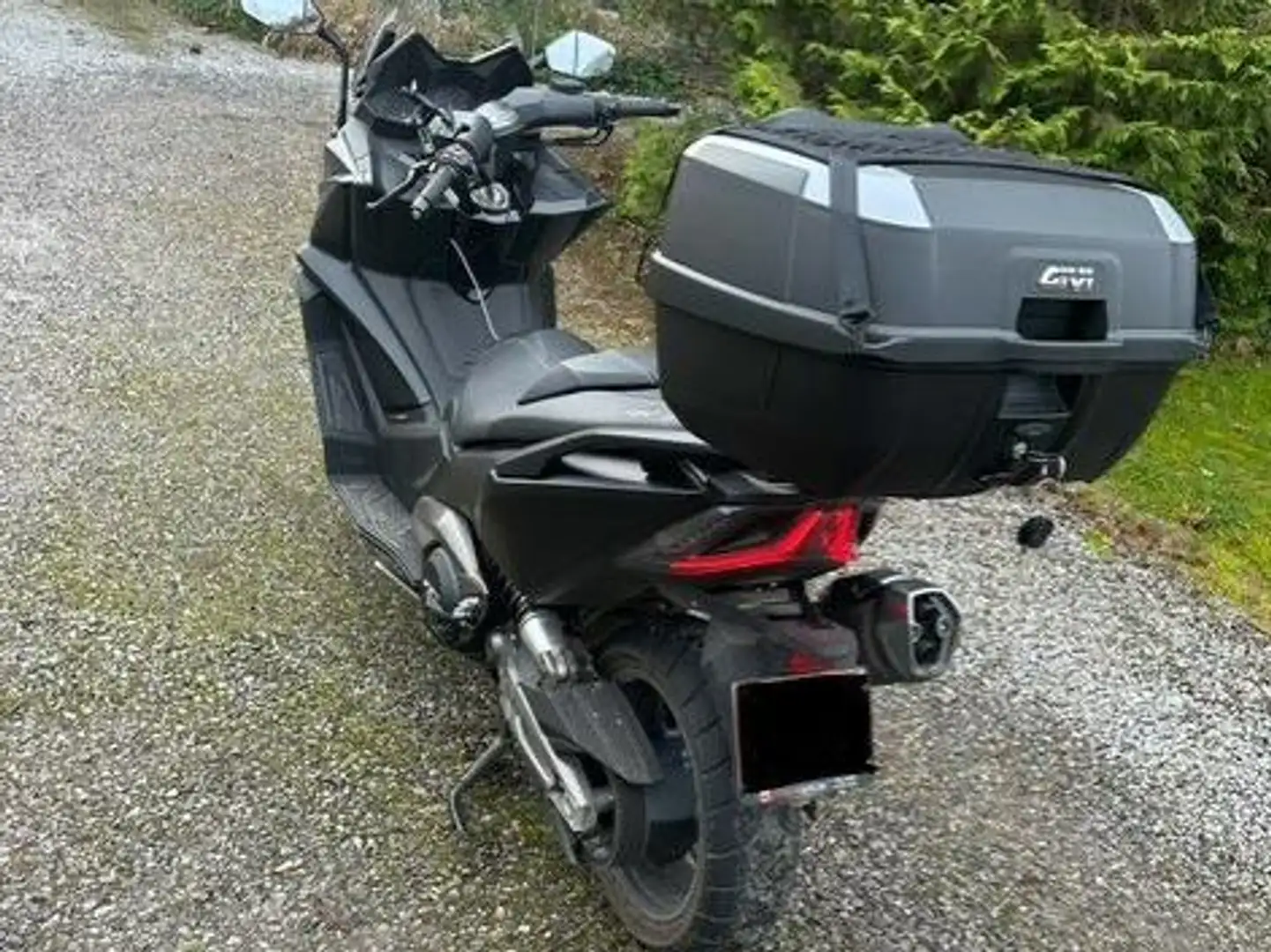 Kymco AK 550 Negro - 2