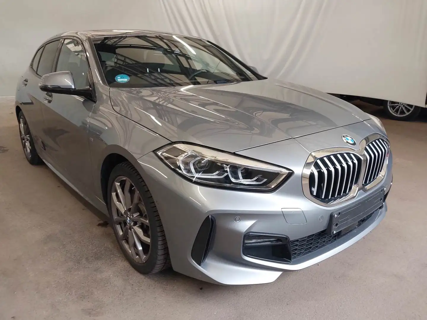 BMW 120 i M Sport HIFI/PANO/KAMERA/CARPLAY/NAVI Gris - 2