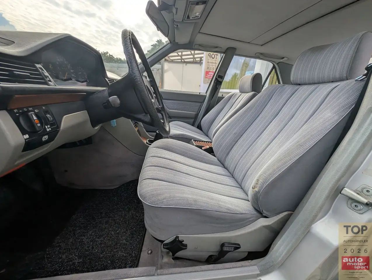Mercedes-Benz 230 W124 230 E Lim.*Schiebedach*H-Zul*TÜV&INSP.NEU*, foto 10