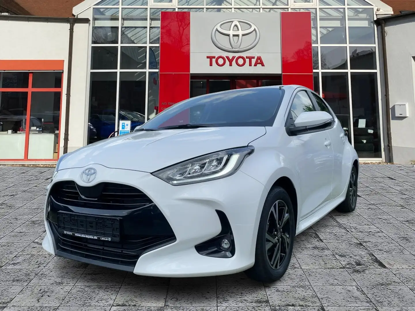 Toyota Yaris 1.5 D Team Deutschland KAM*DAB*SHZ Blanc - 2